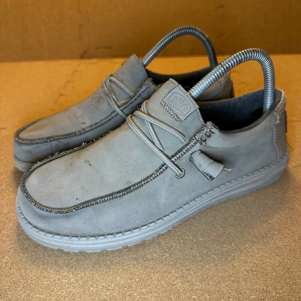 Hey Dude Wally Fabricated Leather Men Size 6 Grey Slip On Loafer Casual Shoes